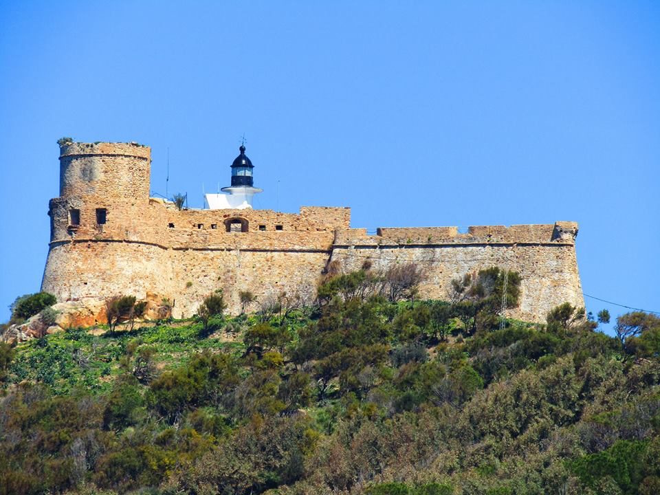 Le fort génois de Tabarka perché sur son île rocheuse